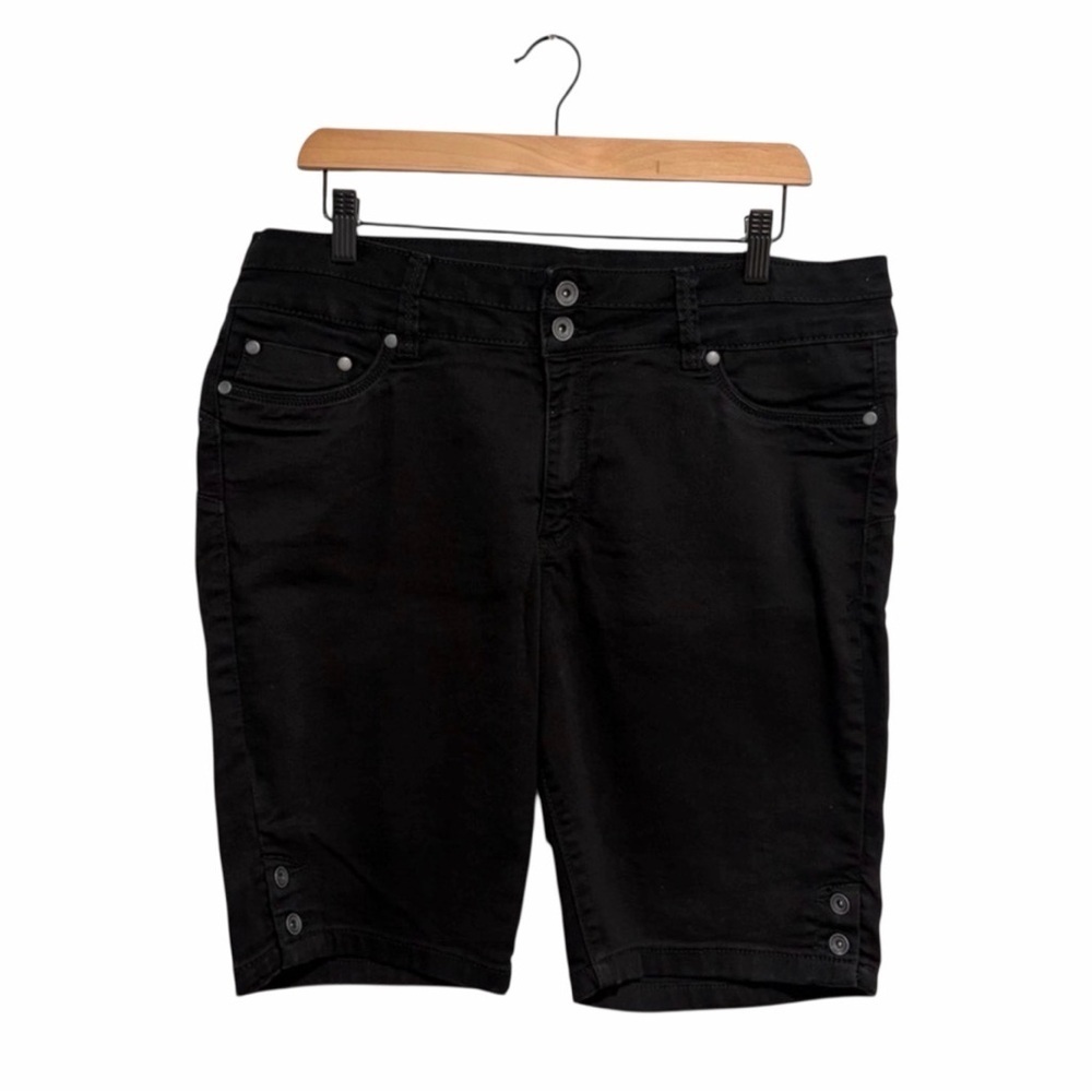 2/$25 Suko Jeans Women's Black Denim Bermudas Shorts with Shorts